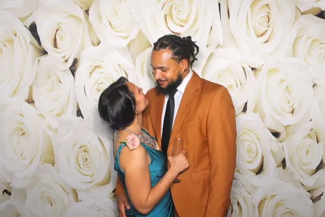 WhiteRoses photo booth backdrop